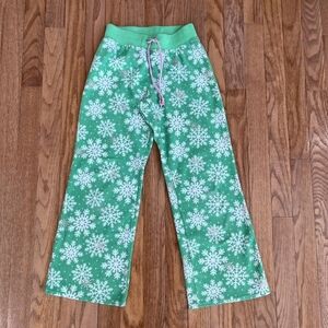 Cozy Green and White Pajama Bottoms with Snowflake Design